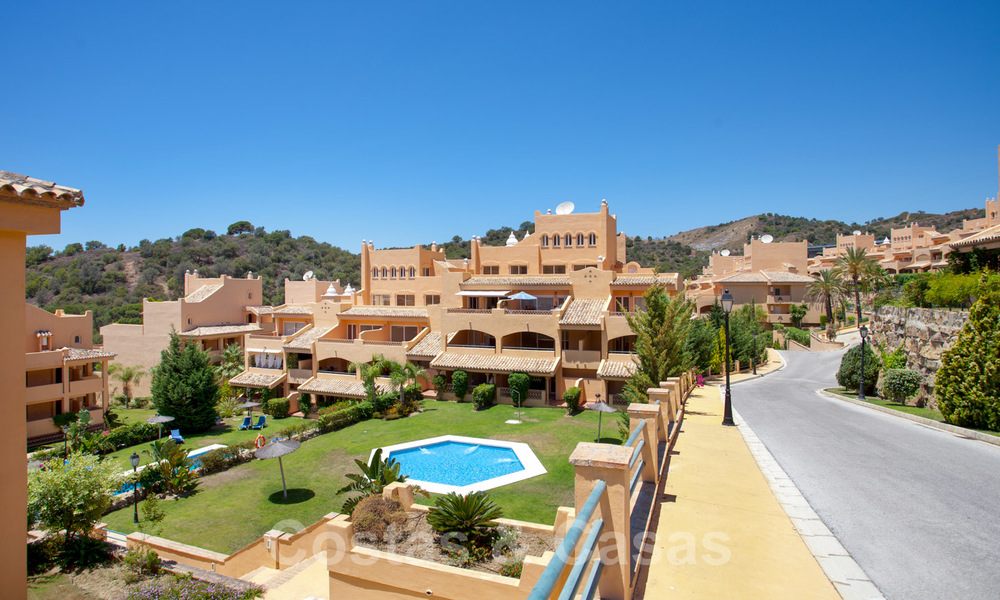 Apartments for sale with sea views and spacious terraces in Elviria, Marbella east 20268