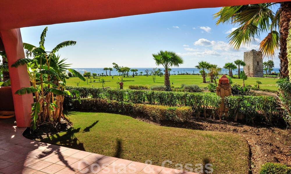 Luxury first line beach apartments for sale on the New Golden Mile, between Marbella and Estepona centre 795427