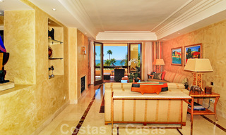 Luxury apartments for sale, frontline beach complex, New Golden Mile, Marbella - Estepona 26957 