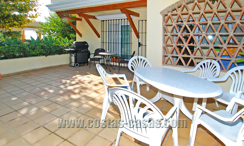 Front line beach apartment for sale in Marbella 42449