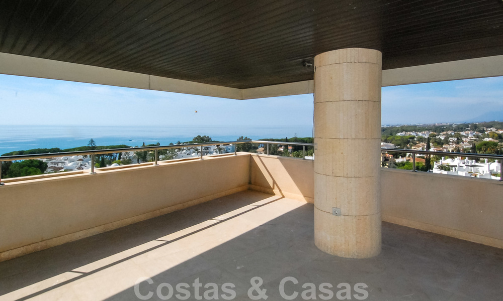 Unique luxury contemporary penthouse apartment for sale in Marbella on the Golden Mile near central Marbella 22392