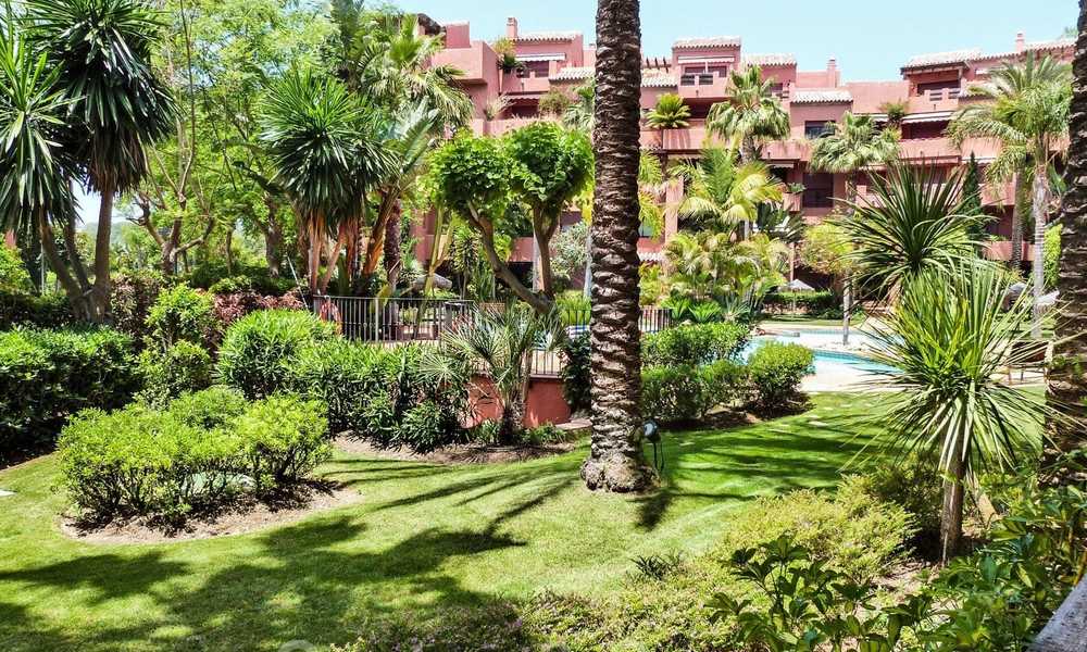 Beachside apartments and penthouses for sale in Marbella East 21328
