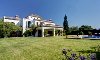 Luxury villa for sale on the Golden Mile in Marbella, walking distance to beach and Puente Romano 5584 