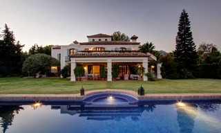Luxury villa for sale on the Golden Mile in Marbella, walking distance to beach and Puente Romano 5582 